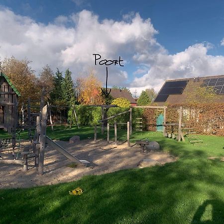 Vakantiehuis Op Villapark Oesterbaai Aan Zee , Met Speeltuin Grenzend Aan De Tuin Вемелдинге Екстериор снимка