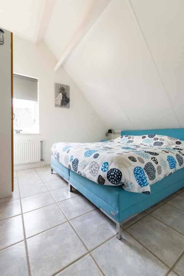 Vakantiehuis Op Villapark Oesterbaai Aan Zee , Met Speeltuin Grenzend Aan De Tuin Вемелдинге Екстериор снимка