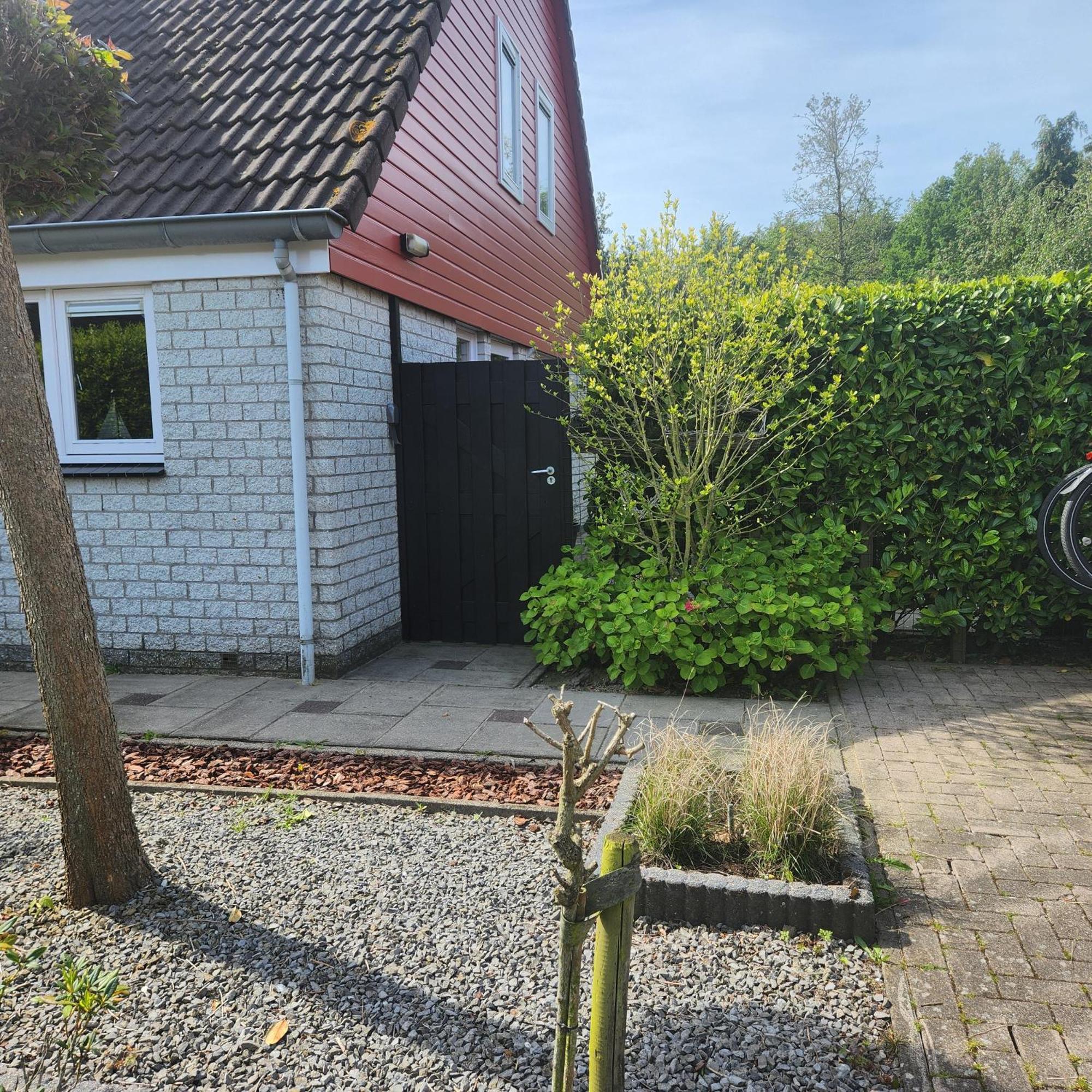 Vakantiehuis Op Villapark Oesterbaai Aan Zee , Met Speeltuin Grenzend Aan De Tuin Вемелдинге Екстериор снимка