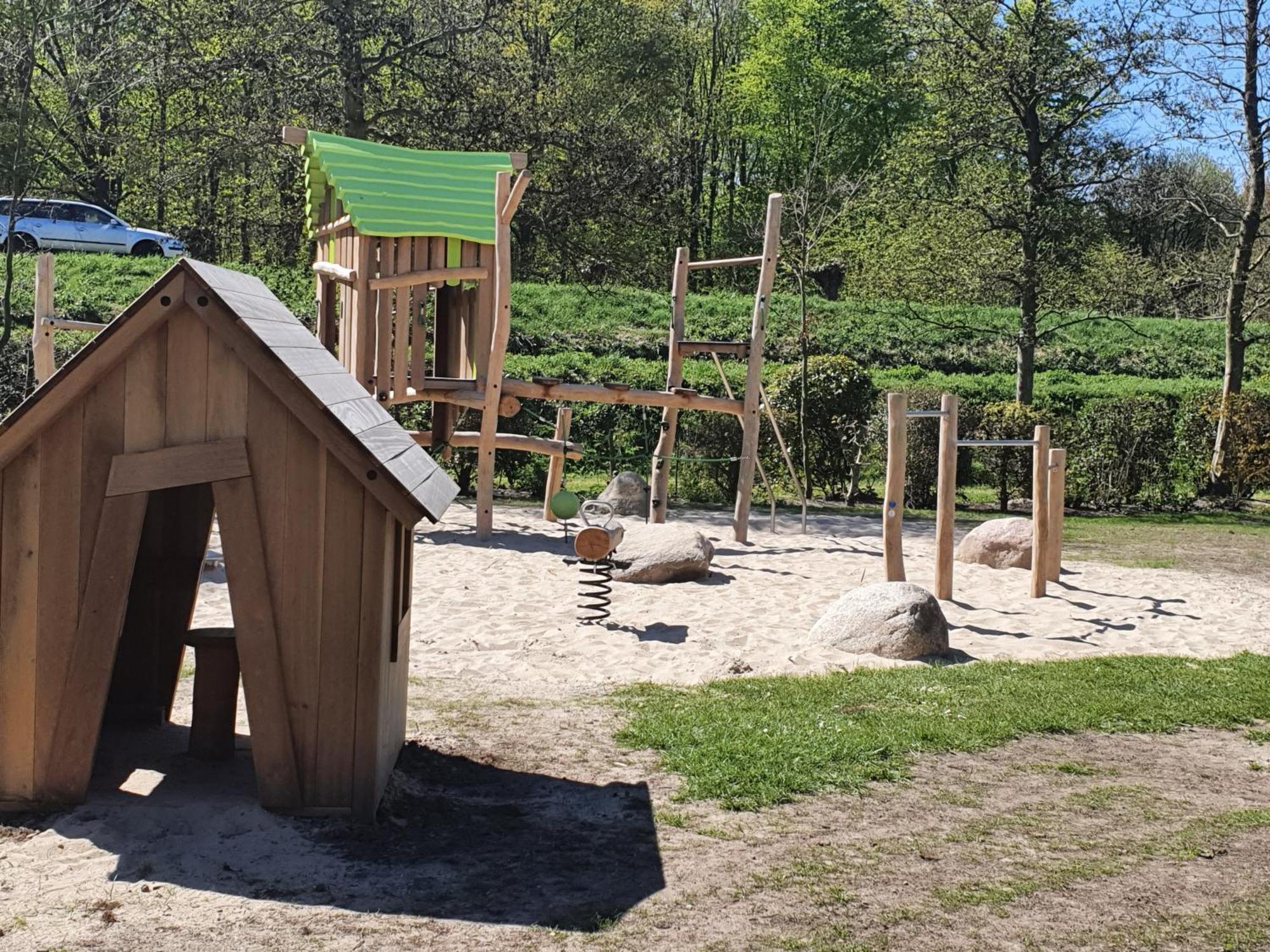 Vakantiehuis Op Villapark Oesterbaai Aan Zee , Met Speeltuin Grenzend Aan De Tuin Вемелдинге Стая снимка